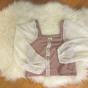 Cute business casual/ feminine pink top with white puff sleeves